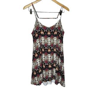 Everly Floral Dress size Medium